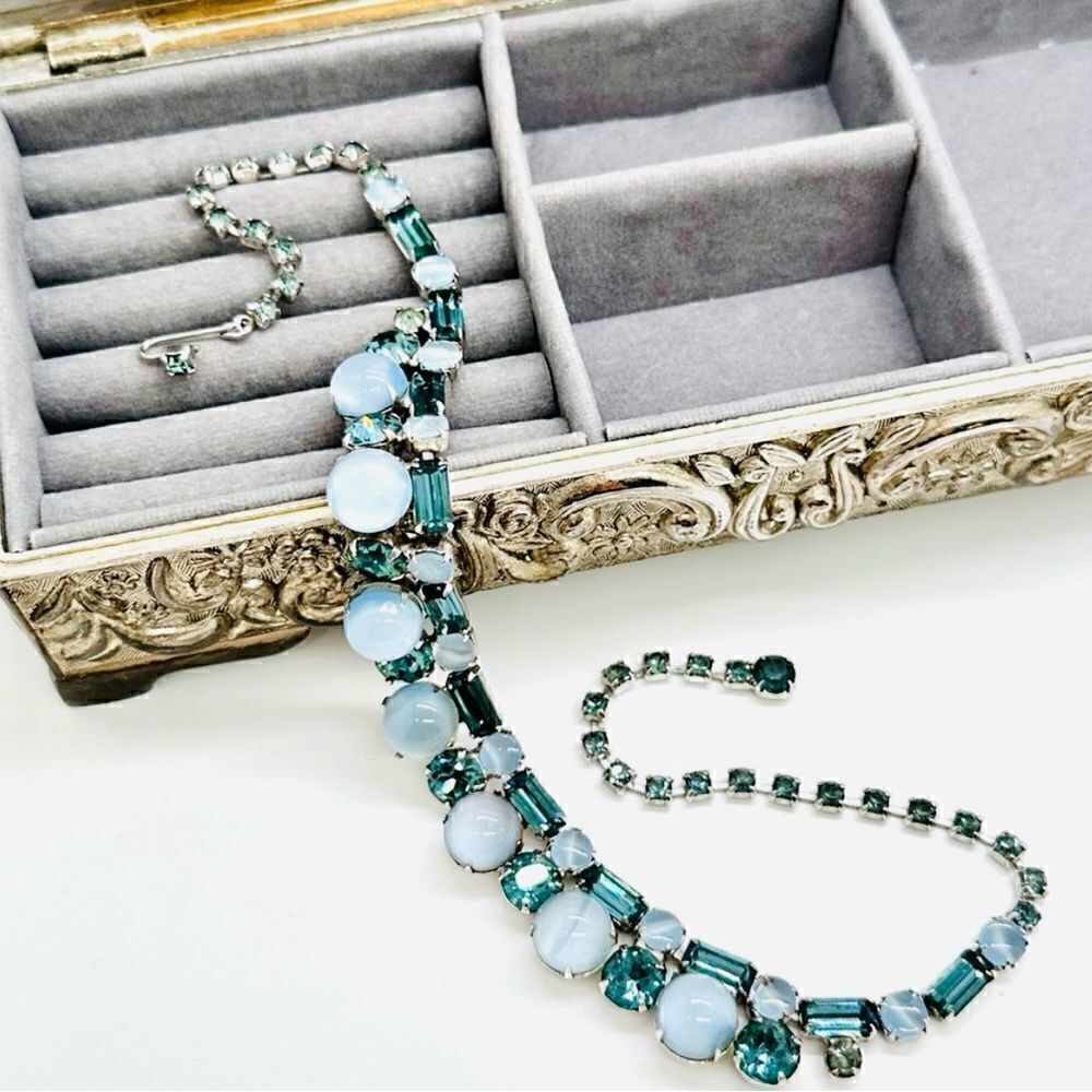 ♥️ Vintage Blue Moonstone/ Rhinestone
Choker Necklace